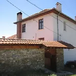 Popov Πανσιόν 2*