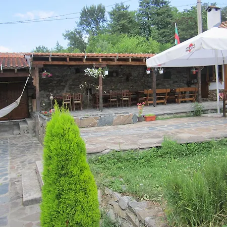 Popov Gasthuis 2*
