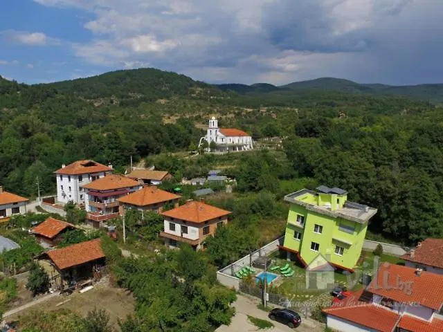 Popov Gæstehus Marchevo